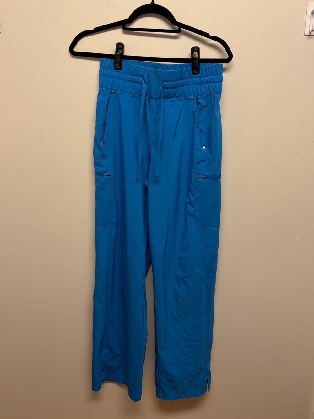 Women’s Scrubs - size small